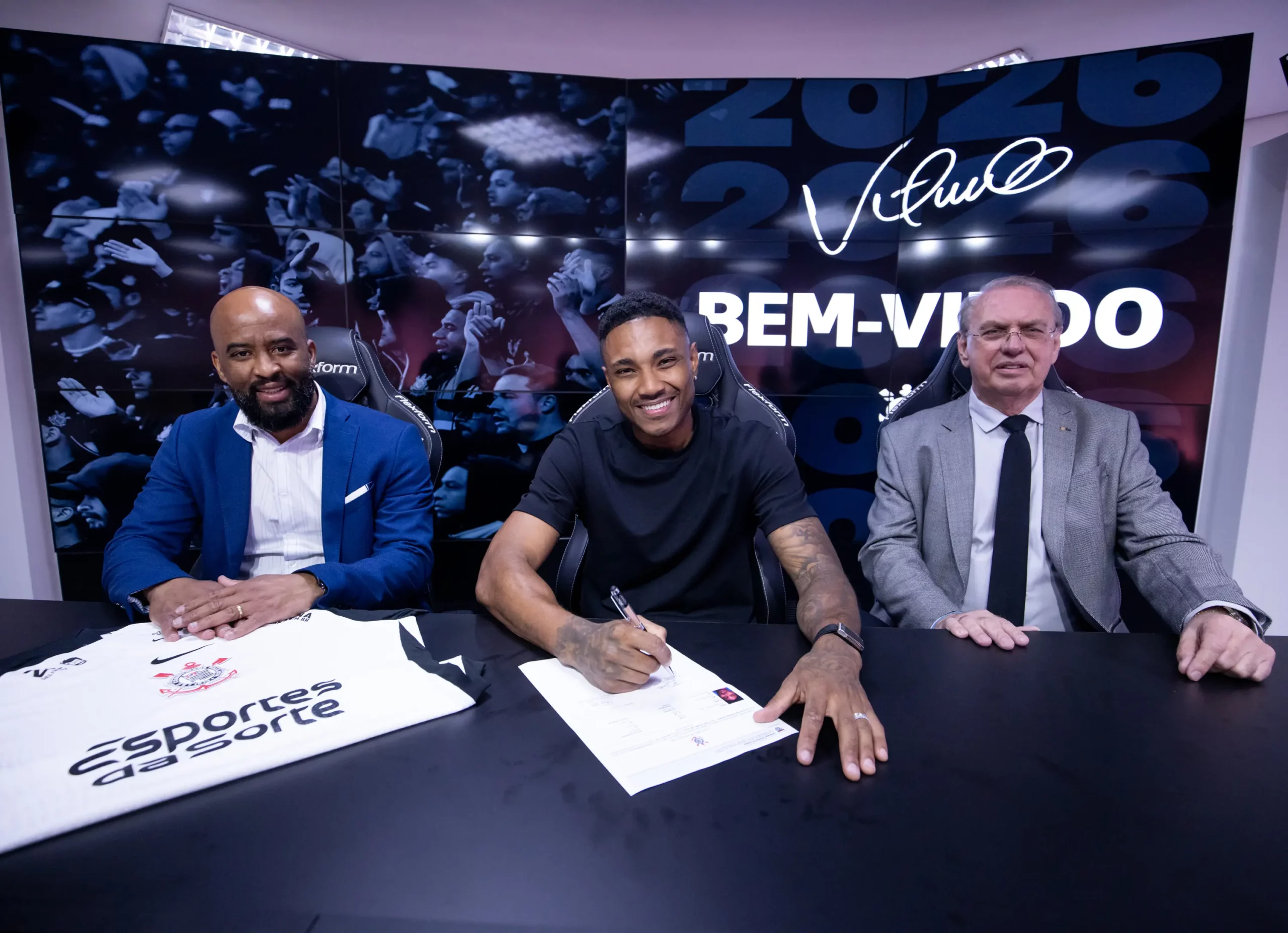 Corinthians oficializa chegada do atacante Vitinho até 2026 - Imagem do artigo original