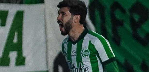 Juventude faz 2 a 0 no Vasco em jogo atrasado e encosta fora da zona de rebaixamento - Imagem do artigo original
