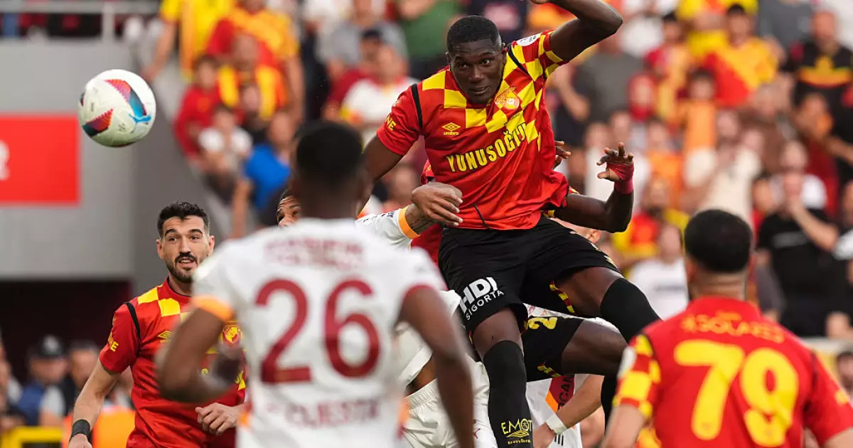 Zagueiro Helitão vive boa fase no Göztepe, atrai sondagens do Corinthians e avalia futuro - Imagem do artigo