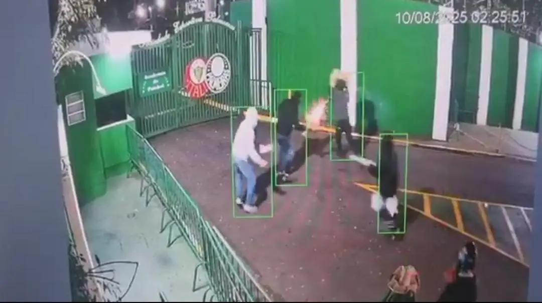 Centro de Treinamento do Palmeiras é atingido por rojões durante a madrugada - Imagem do artigo