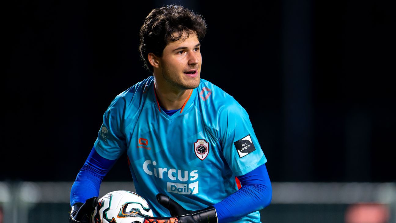 Manchester United abre negociações com o Royal Antwerp por goleiro Senne Lammens - Imagem do artigo