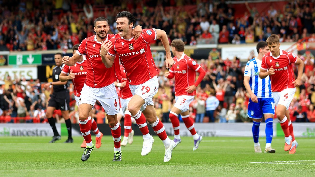 Moore afirma que críticas servirão de combustível para reação do Wrexham na Championship - Imagem do artigo
