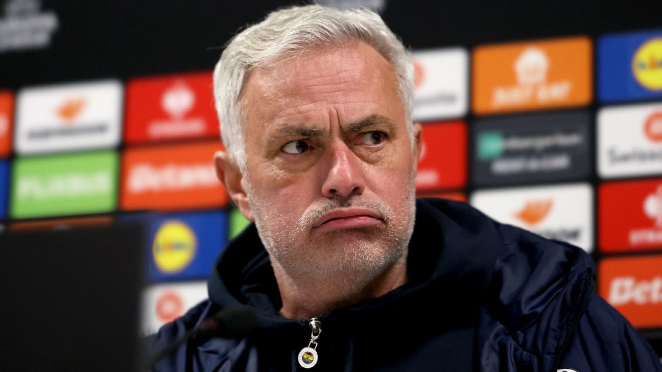 Fenerbahce demite José Mourinho após dois jogos; relembre a sequência de polêmicas na Turquia - Imagem do artigo