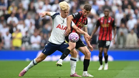 Tottenham descarta propostas de compra e afirma que clube não está à venda - Imagem do artigo original