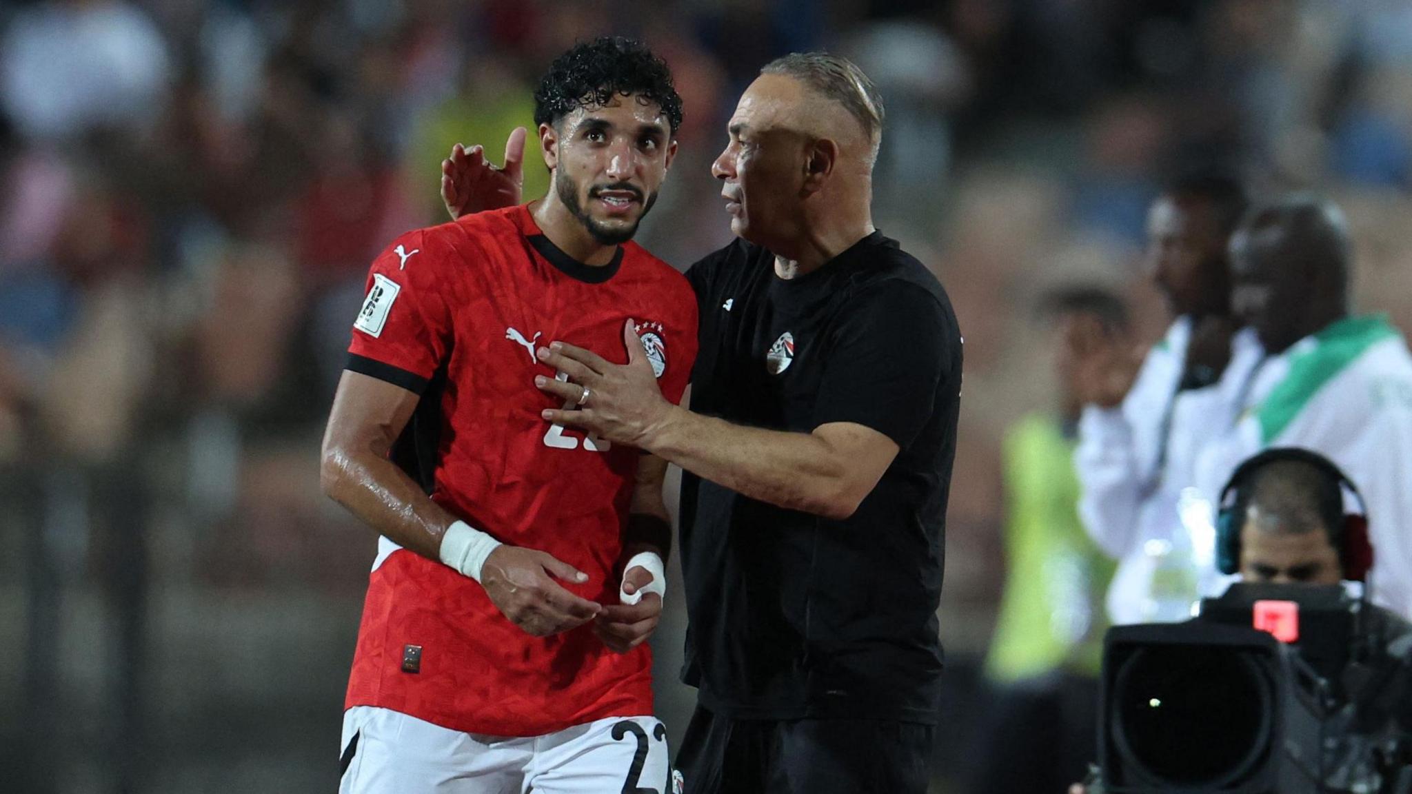 Manchester City avaliará joelho de Omar Marmoush antes do dérbi contra o United - Imagem do artigo original