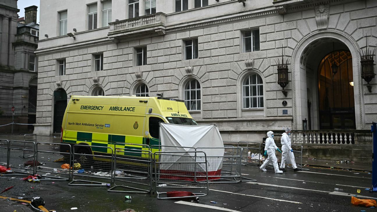 Motorista acusado de atropelar multidão em desfile do Liverpool nega 31 crimes - Imagem do artigo