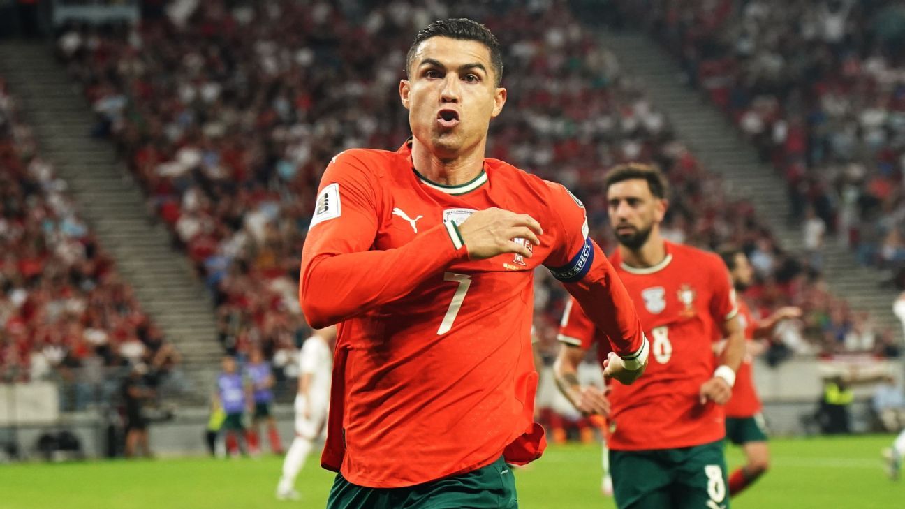 Cristiano Ronaldo recebe prêmio de “Melhor de Todos os Tempos” da Liga Portugal - Imagem do artigo