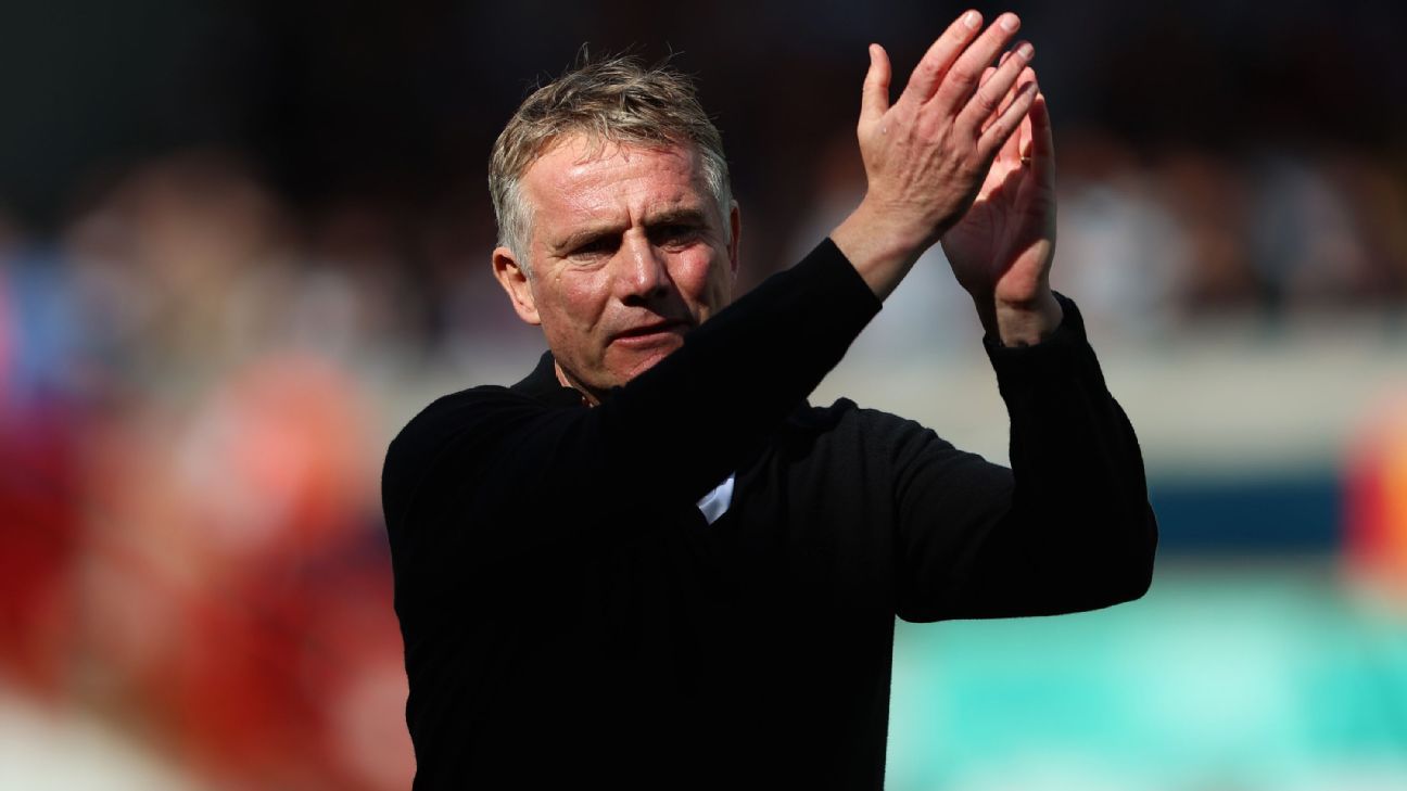 Técnico do Wrexham admite dificuldade após início ruim na Championship - Imagem do artigo