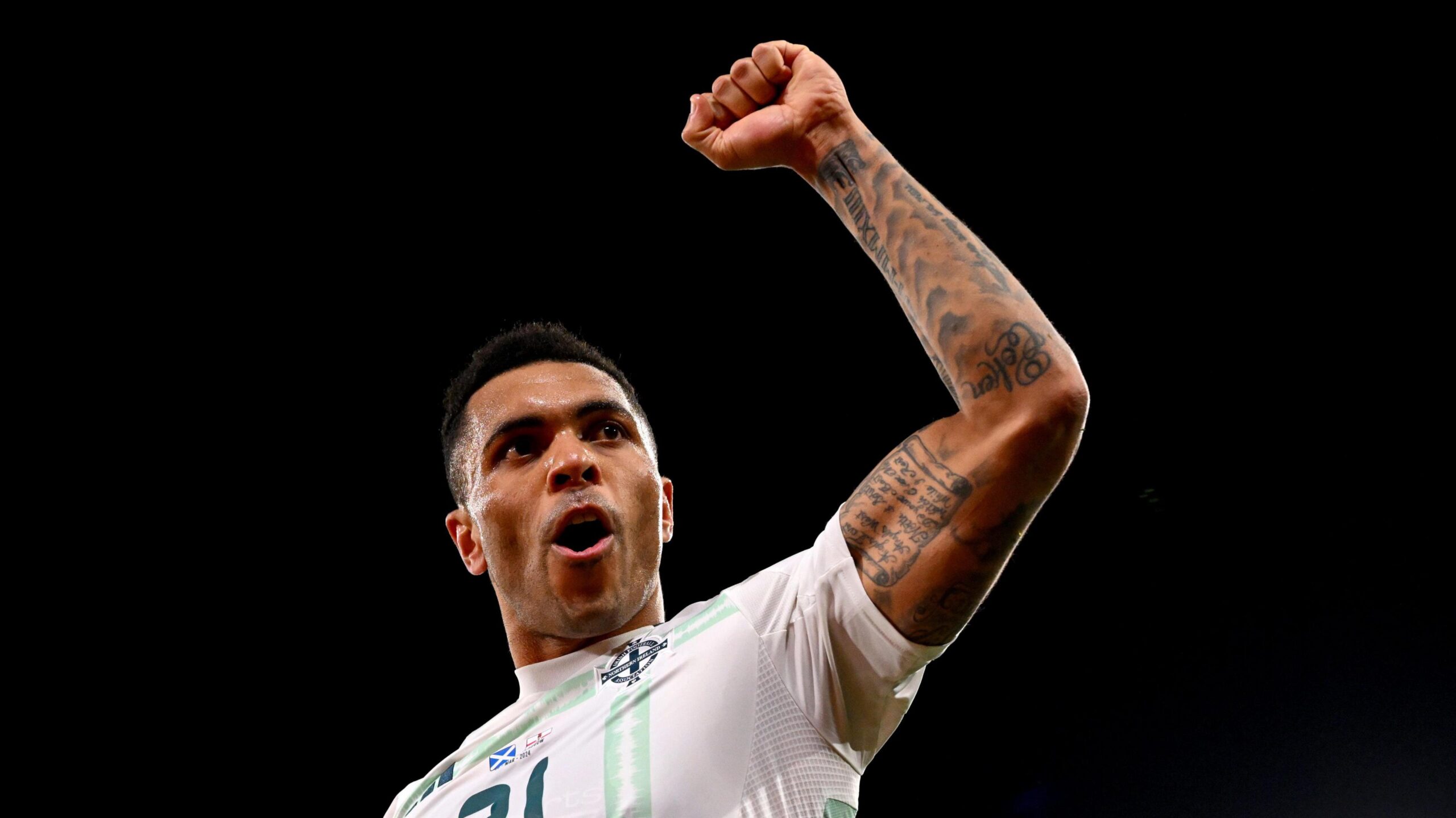 Josh Magennis volta à seleção da Irlanda do Norte para eliminatórias da Copa de 2026 - Imagem do artigo original