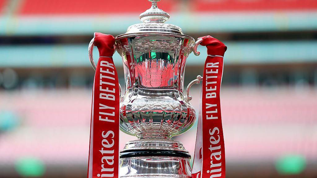 Maldon & Tiptree, da 8ª divisão, visita o Port Vale na primeira fase da Copa da Inglaterra - Imagem do artigo original