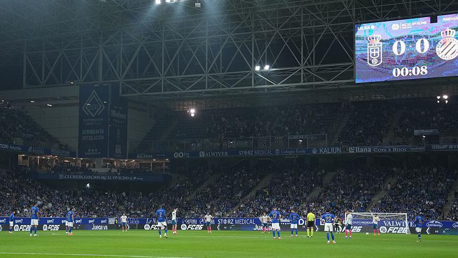 Jogadores de Oviedo e Espanyol param por 15 segundos em protesto contra partida da La Liga em Miami - Imagem do artigo original