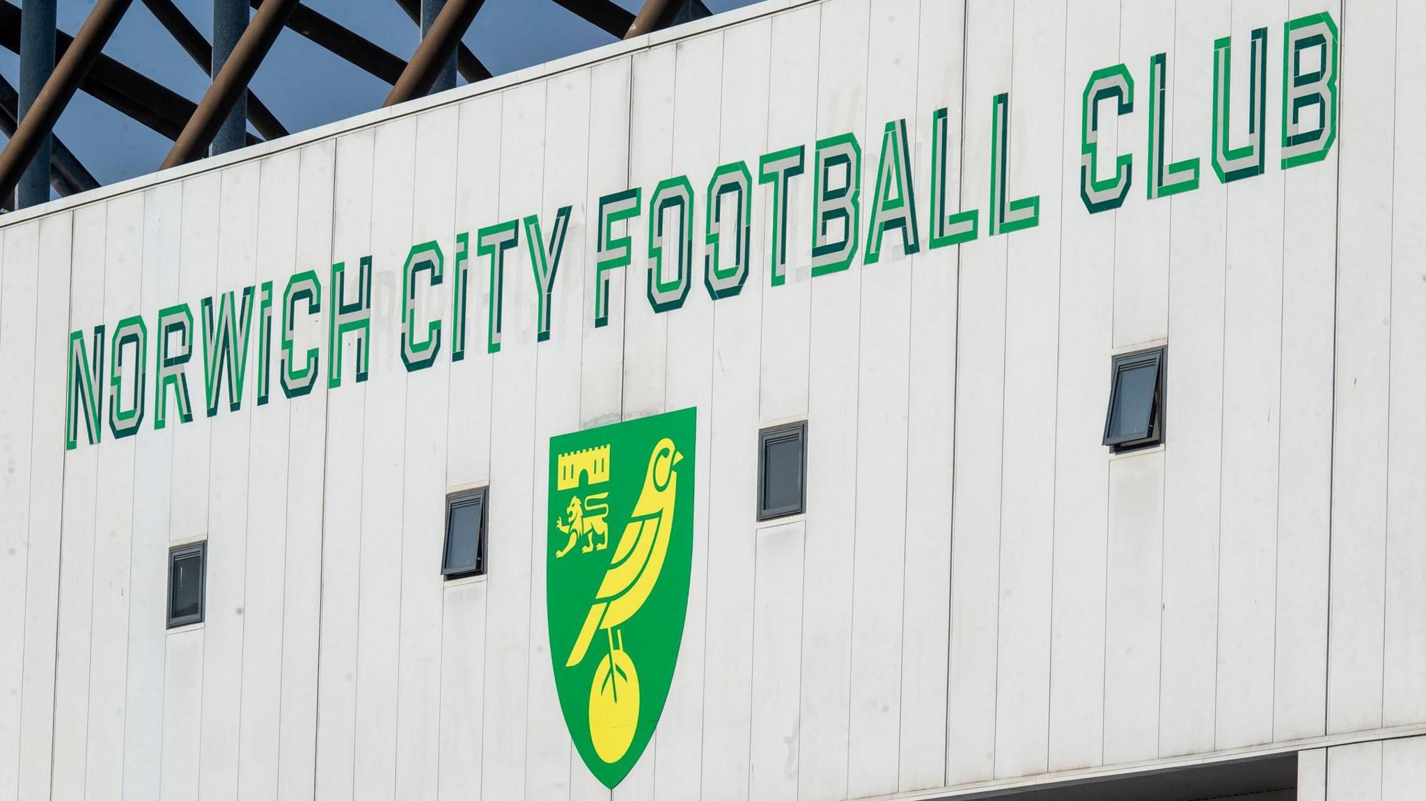 Norwich City registra prejuízo de £20,7 milhões após queda de receitas - Imagem do artigo original