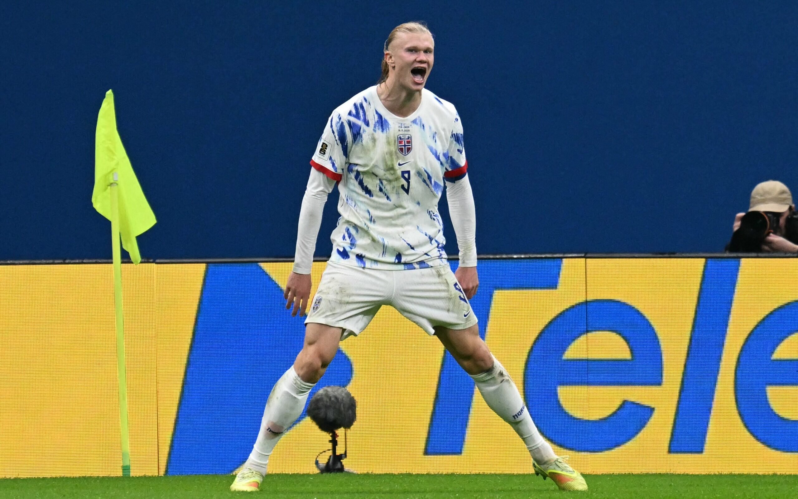 Haaland iguala recorde de Lewandowski nas Eliminatórias da Copa - Imagem do artigo original