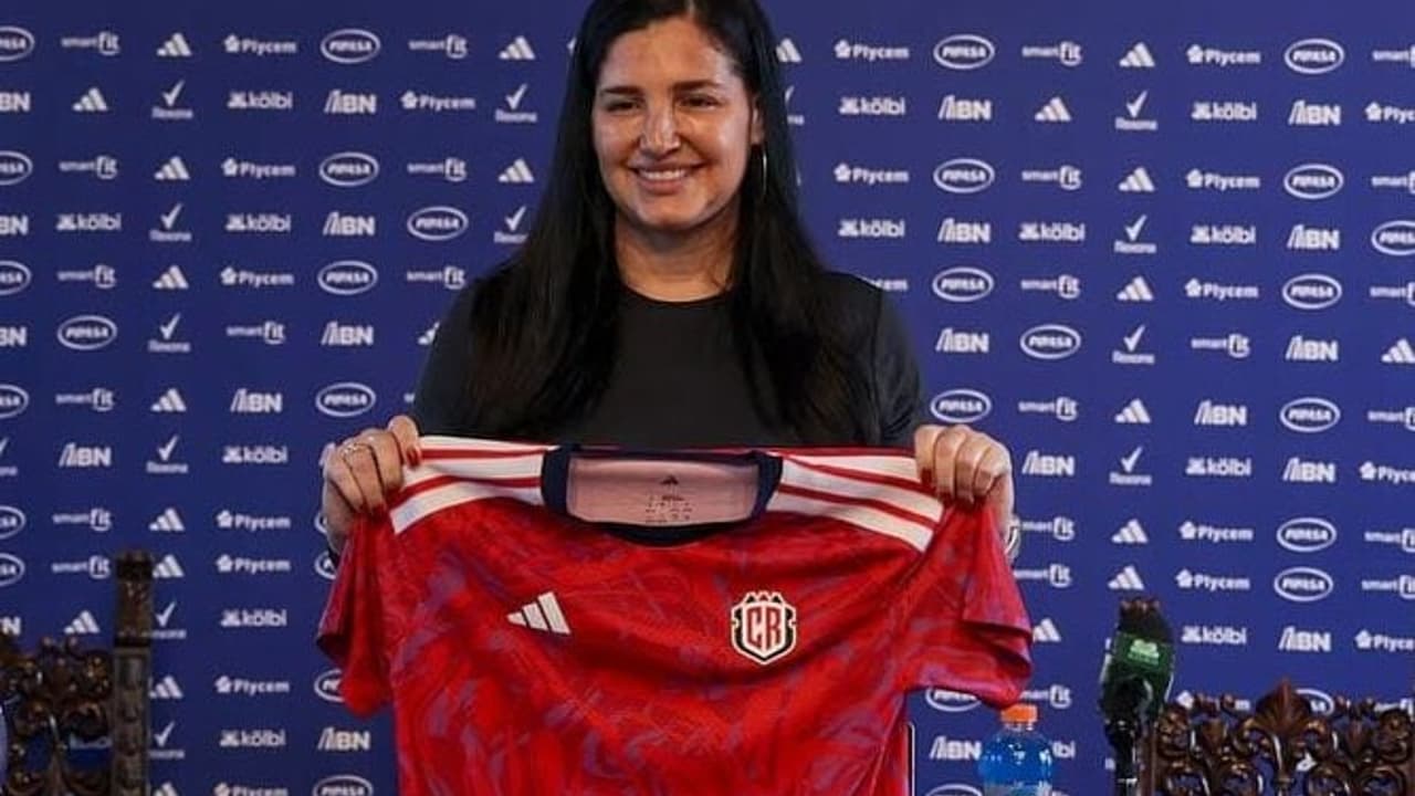 Técnica brasileira à frente da seleção feminina da Costa Rica comenta desafios no cargo - Imagem do artigo original