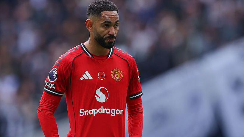 Lesão em treino impede Matheus Cunha de acender luzes de Natal em Altrincham - Imagem do artigo original