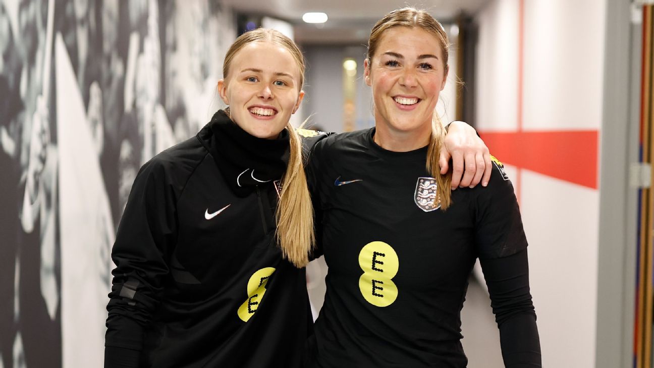 Trechos de autobiografia de Mary Earps provocam atrito com Hannah Hampton e Sarina Wiegman - Imagem do artigo